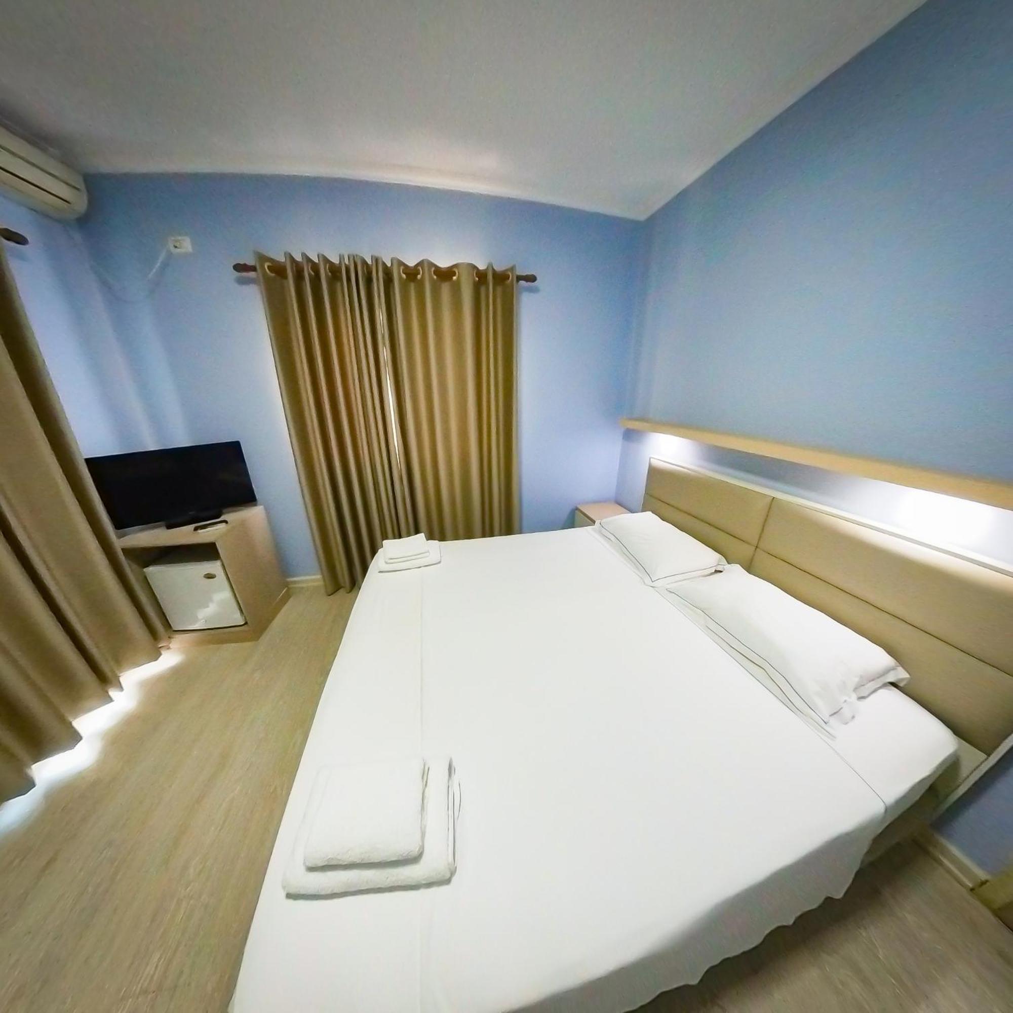 Andi Hotel 3*